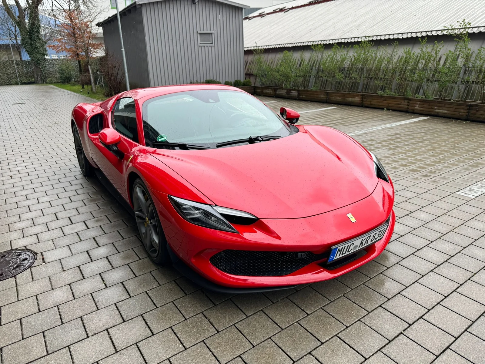 Ferrari 296 GTS Spider — photo 2